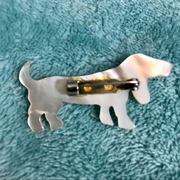 Dog Pin - Dachshund or Beagle - possibly Mother of Pearl - Picture 3 of 5